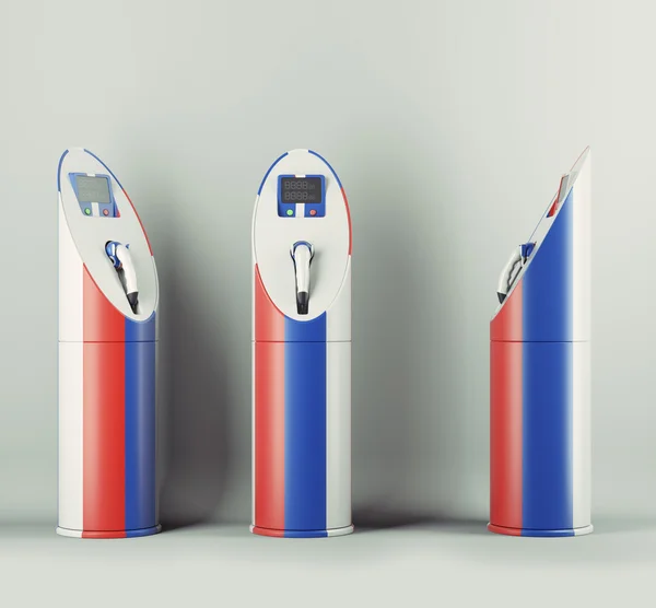 Эко-топливо: три зарядные станции с российским флагом — стоковое фото