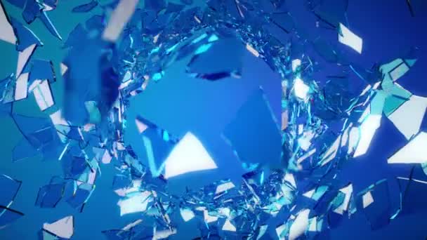 Gebarsten en verbrijzelde blauw glas met slow motion — Stockvideo