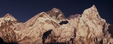 Everest Zirvesi lhotse ve nuptse doruklarına panoramik