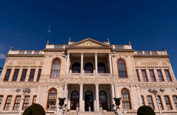 Pałac Sułtana Dolmabahce Turystyka Zwiedzanie Stambułu Pojmany Marcu 2021 — Zdjęcie stockowe