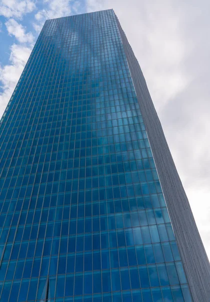 Modern Skyscraper Office Apartment Building Istanbul Turkey Blue Sky Wide — Stock Photo, Image