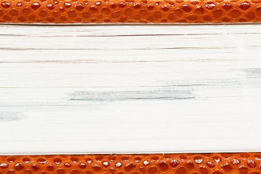 yapay kırmızı yılan derisi Notepad