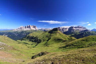 Dolomiti - yüksek fassa Vadisi