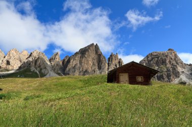 Cirspitzen Dolomites - Gardena pass