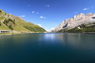 Dolomites - fedaia Gölü
