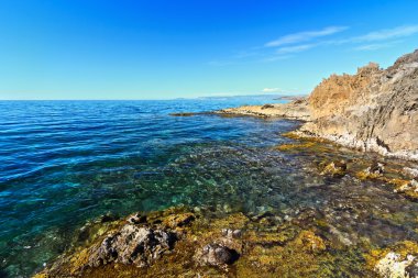 Sardunya - shore san pietro Adası