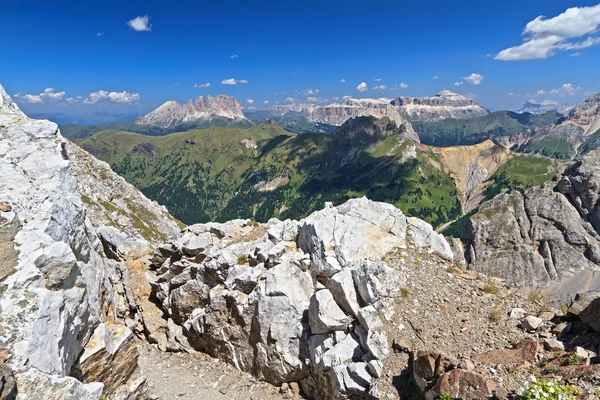 Dolomiti - san nicolo a fassa údolí — Stock fotografie