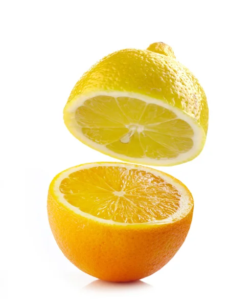 신선한 반 레몬 — 스톡 사진
