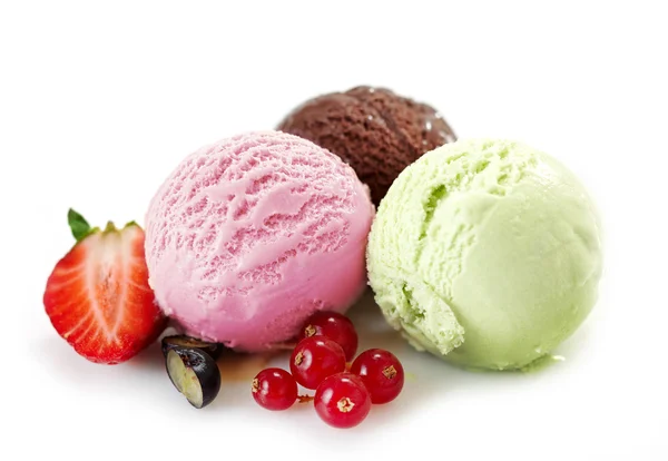 Различные шарики для мороженого — стоковое фото