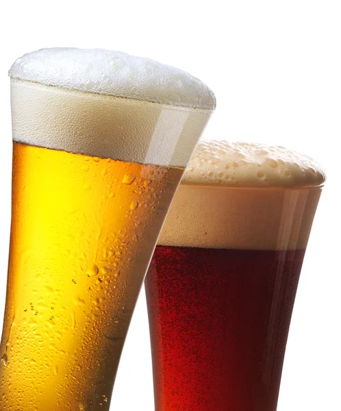 Glasses of light and dark beer — Stock Photo, Image
