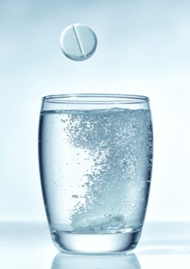 cam içine düşen tablet