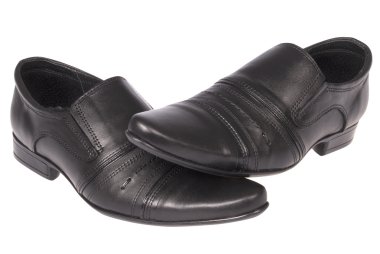 Klasik siyah ayakkabı (kırpma yolu)