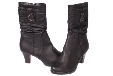 kadın botları (kırpma yolu)