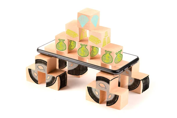 Cellulare Nero Cubi Legno Smartphone Con Schermo Vuoto Isolato Sfondo — Foto Stock