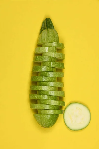 Perfectly Retouched Zucchini Isolated Yellow High Resolution Photo Full Depth — Stock Photo, Image