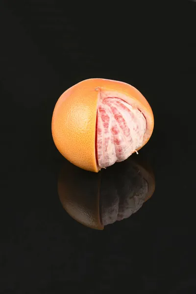Grapefruit Izolovaný Akrylovém Černém Pozadí Fotka Vysokém Rozlišení Plná Hloubka — Stock fotografie