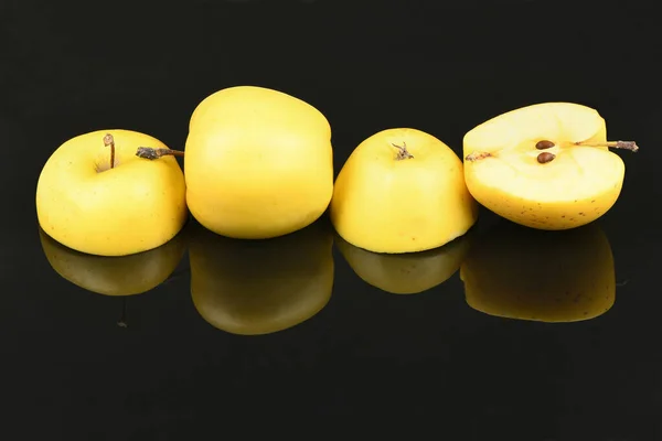 Yellow Apple Isolated Black Mirror High Resolution Photo Full Depth — Stock Photo, Image