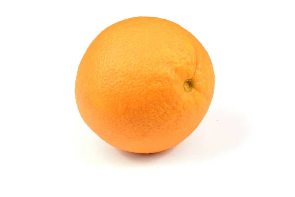 Idealnie Zretuszowana Pomarańcza Odizolowana Biało Zdjęcie Wysokiej Rozdzielczości Pełna Głębokość — Zdjęcie stockowe