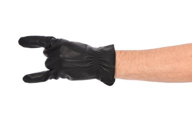 Beyaz arka planda siyah deri eldiven giyen adam, yakın plan. Yan görüş. Yüksek çözünürlüklü. Tam alan derinliği.