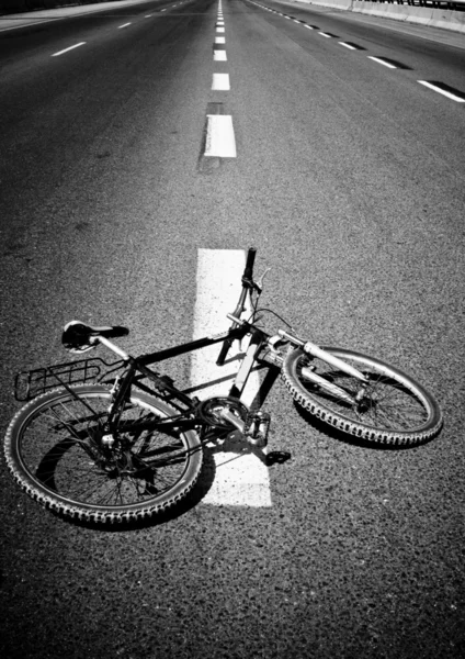 Fahrrad auf Straße — Stockfoto