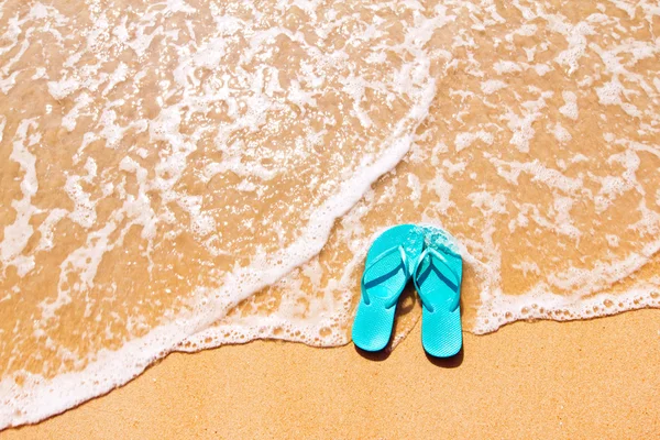 kum üzerinde floplar flip