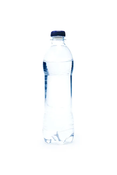 Wasserflasche aus Kunststoff mit Tropfen — Stockfoto