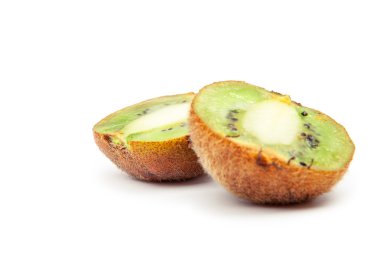 kivi beyaz arkaplanda izole edildi