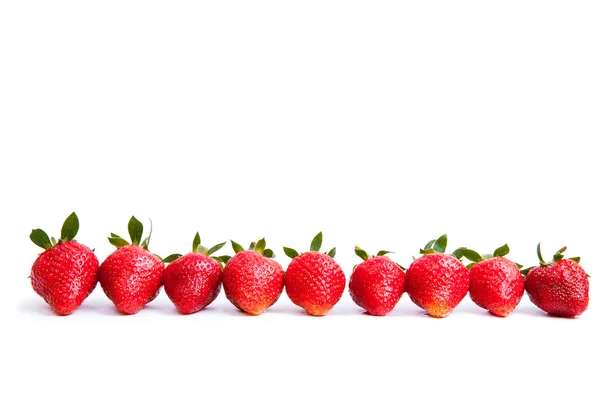 Aardbeien geïsoleerd op witte achtergrond — Stockfoto