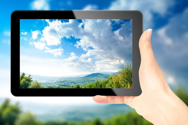 Computer in der Hand — Stockfoto