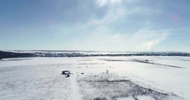 冬の飛行場でのドローン — ストック動画
