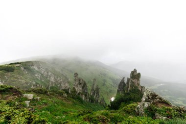 Dağ tepesi yolu panoramik manzara