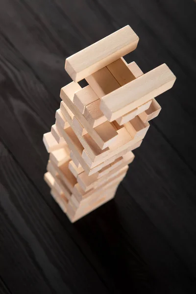 Holzklötze stapeln Spiel, Brettspielkonzept — Stockfoto