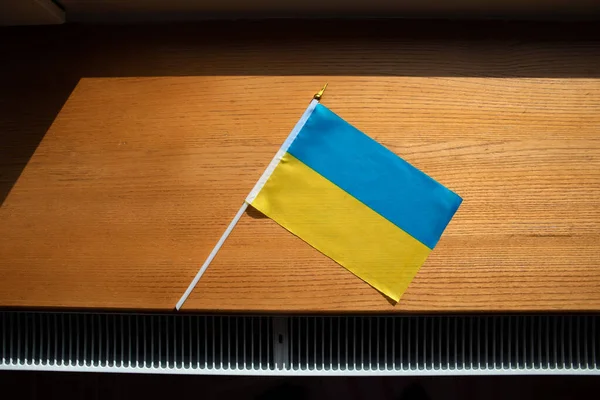 Bandera Ucrania Azul Amarillo Sobre Fondo Madera Mesa — Foto de Stock