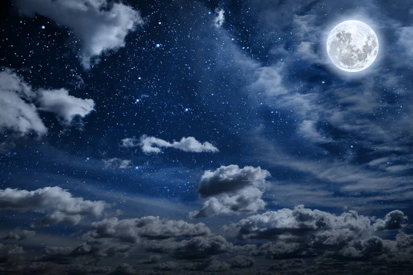 Arkaplan Gece Gökyüzü Yıldızlar Bulutlarla — Stok fotoğraf