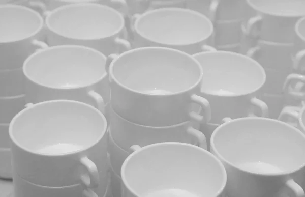 Zuivere witte servies — Stockfoto