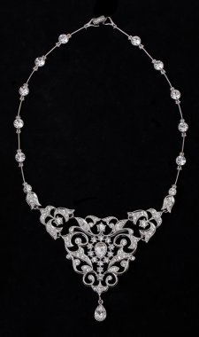 swarovski kristalleri ile kolye