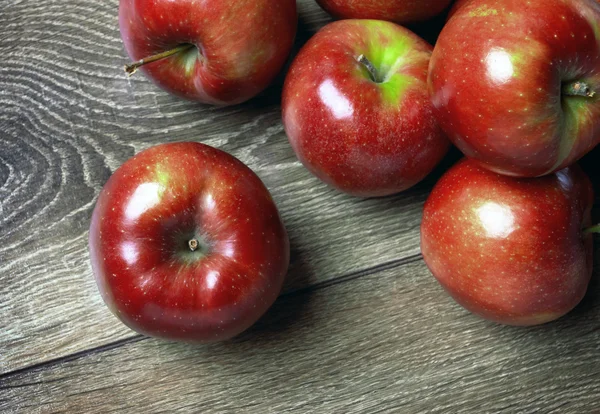 Manzanas rojas frescas — Foto de Stock