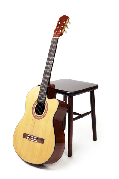 Chitarra e sgabello — Foto Stock