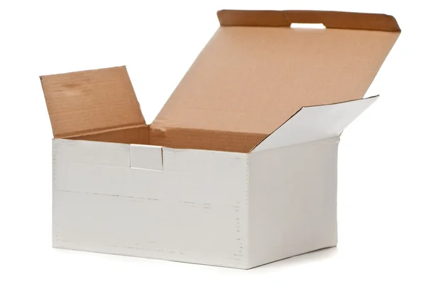 Χάρτινο κουτί απομονωμένο σε λευκό φόντο — Φωτογραφία Αρχείου