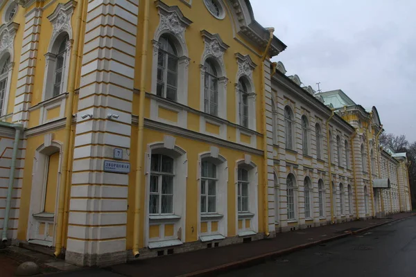 Petergof Petersburg Russia Νοεμβριου 2021 Λεπτομέρειες Και Αρχιτεκτονική Της Πόλης — Φωτογραφία Αρχείου