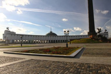 MOSCOW, RUSSIA - 7 Kasım 2021: Poklonnaya Gora - Zafer Parkı - Rusya 'nın Napolyon zaferine adanmış açık hava müzesi. 