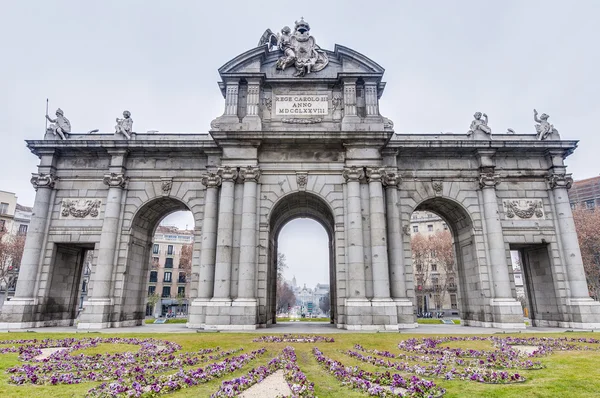 Puerta de Alcala em Madrid, Espanha — Fotografia de Stock