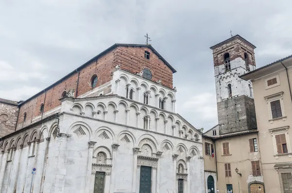 Santa Maria Forisportam in Lucca, Tuscany, Italy — Stock Photo, Image