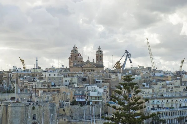 マルタで senglea 聖堂. — ストック写真