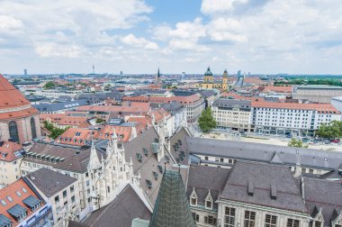 görünüm olarak neues rathaus kuleden görülen Münih.