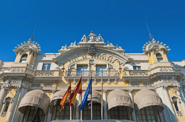 Altes zollgebäude in barcelona, spanien — Stockfoto