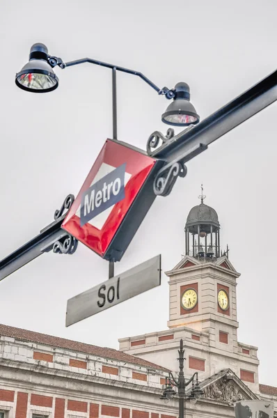 Sinal de metro em Madrid, Espanha — Fotografia de Stock