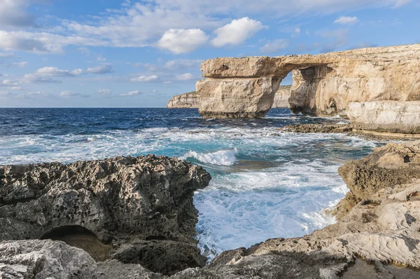 Finestra azzurra nell'isola di Gozo, Malta . — Foto Stock