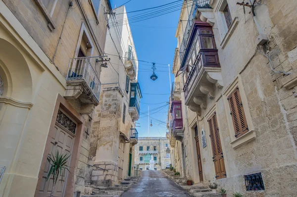 南西部の概況 (birgu) マルタの通り — ストック写真