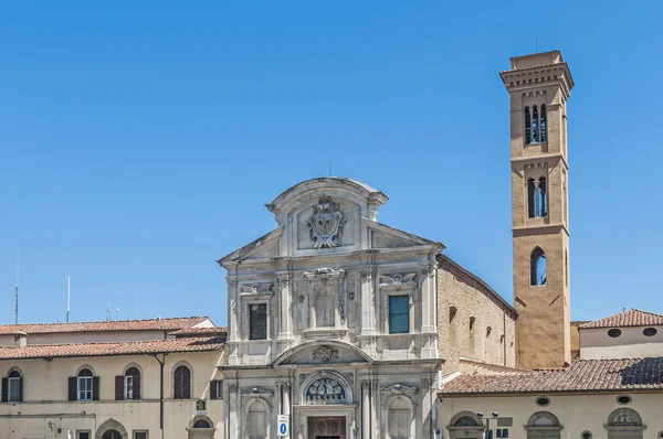 La Chiesa di Ognissanti, una iglesia franciscana en Florencia, Italia — Foto de Stock